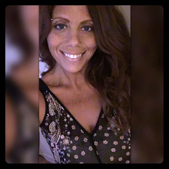 Meet your posher - Picture 2 of 5